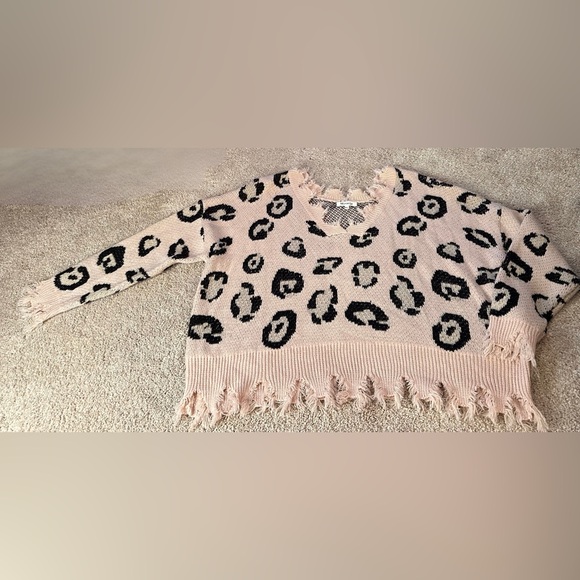 Miracle ripped distressed leopard print sweater. Size M/L - Picture 1 of 12